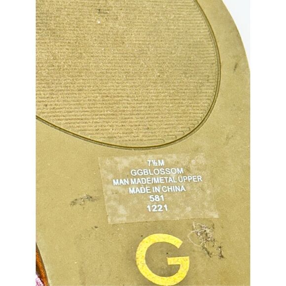 GBG Los Angeles T Strap Sandals Size 7.5 Pink Gold Logo Ankle Strap - Picture 5 of 6